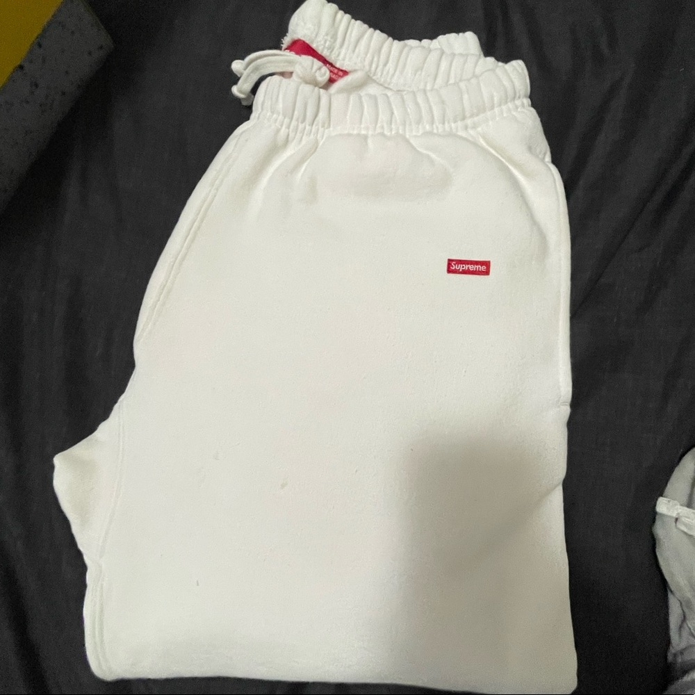Supreme small box logo sweatpants